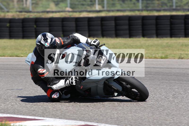 /Archiv-2025/48 25.08.2025 Cornu Master School ADR/rot-rouge/12